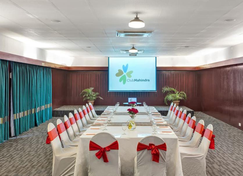 Ruang konferensi Foto