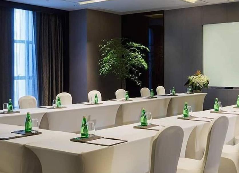 Ruang konferensi Foto