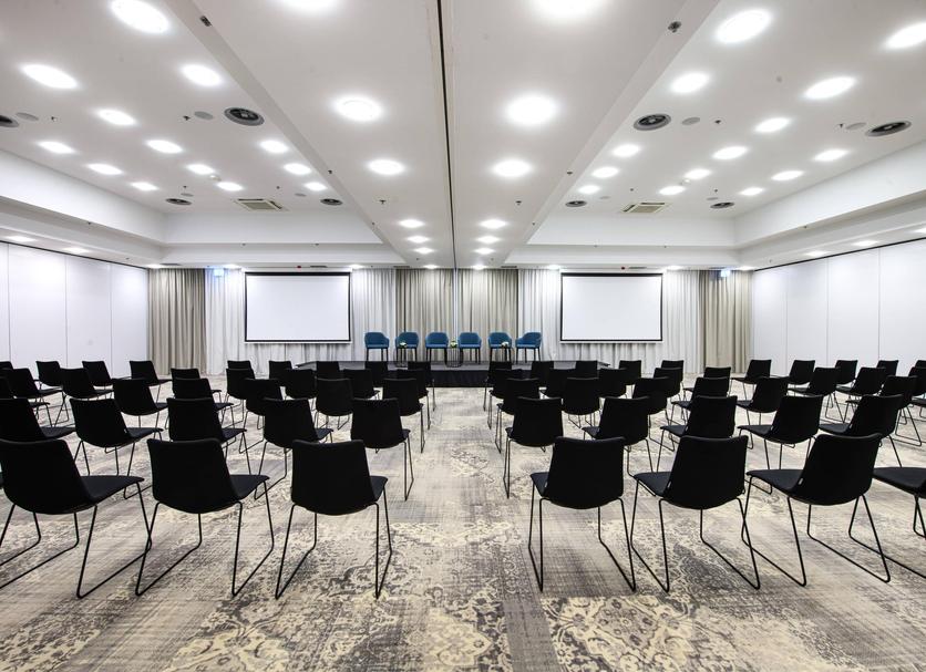 Ruang konferensi Foto