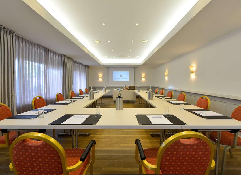 Ruang konferensi Foto