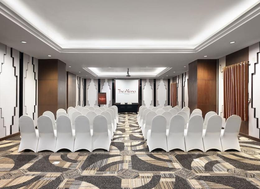 Ruang konferensi Foto