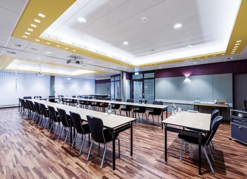 Ruang konferensi Foto