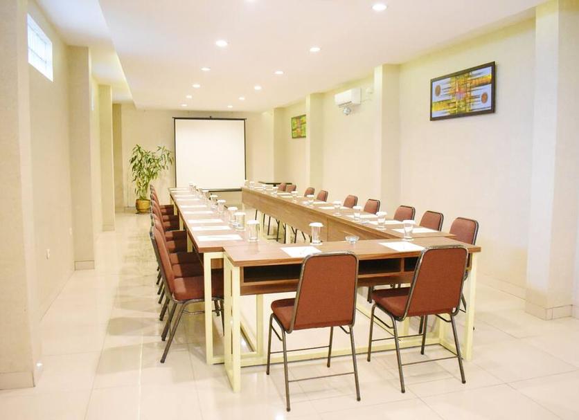 Ruang konferensi Foto