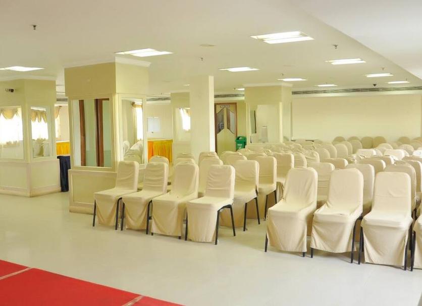 Ruang konferensi Foto