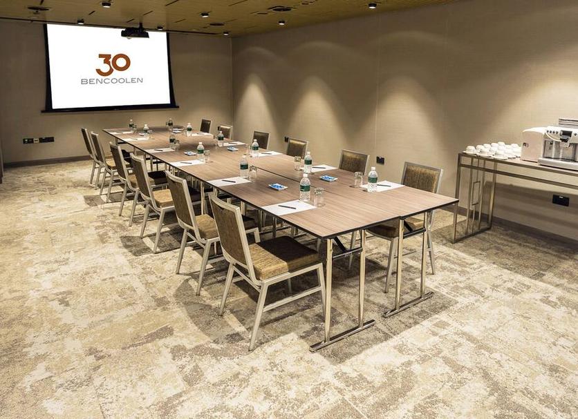Ruang konferensi Foto