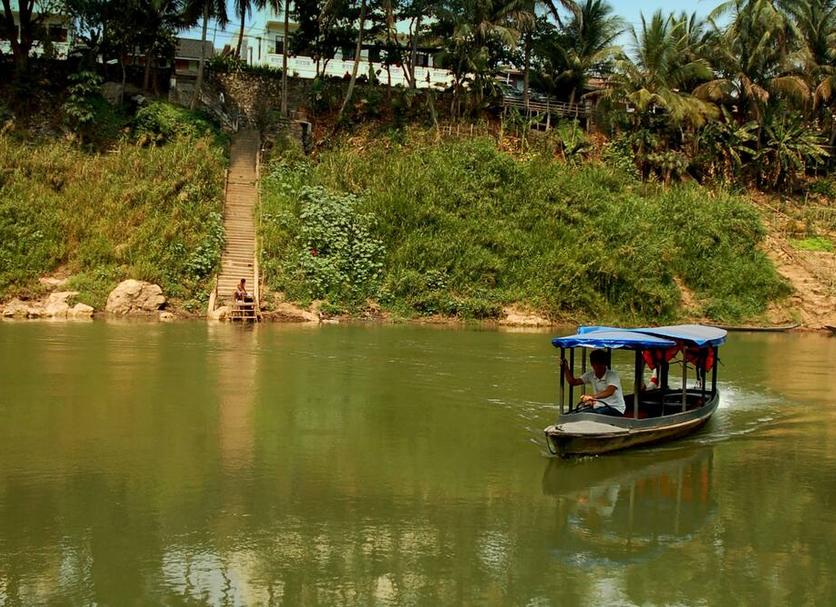 Pemandangan luar Foto