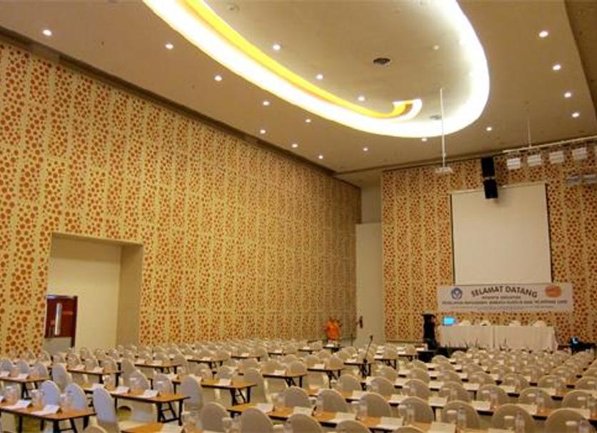 Ruang konferensi Foto