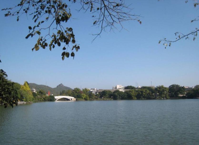 Pemandangan luar Foto