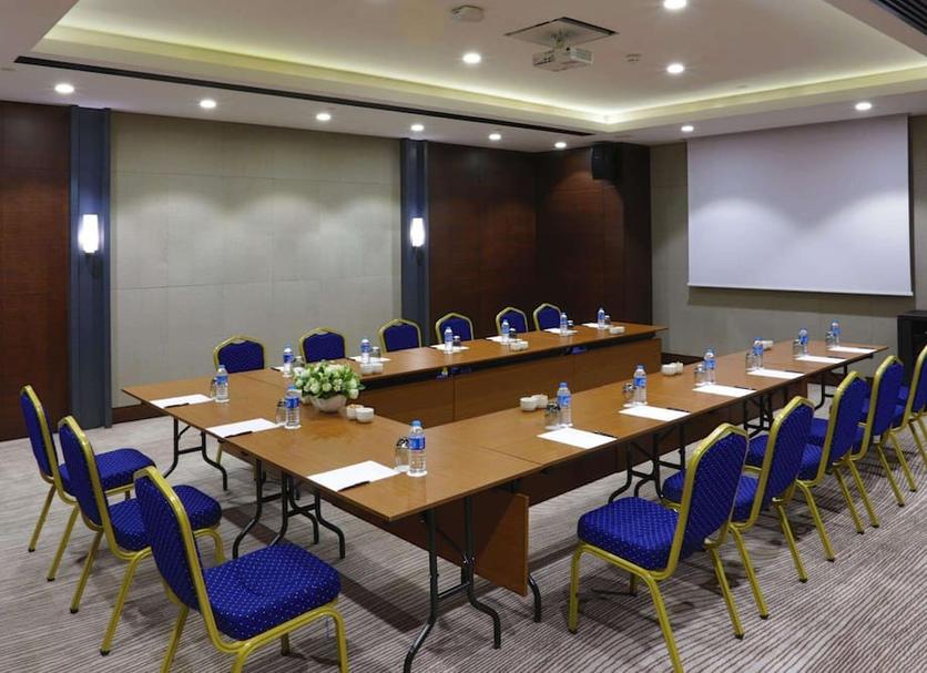 Ruang konferensi Foto