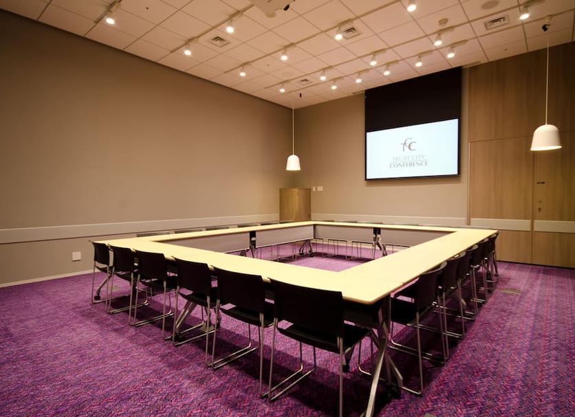 Ruang konferensi Foto