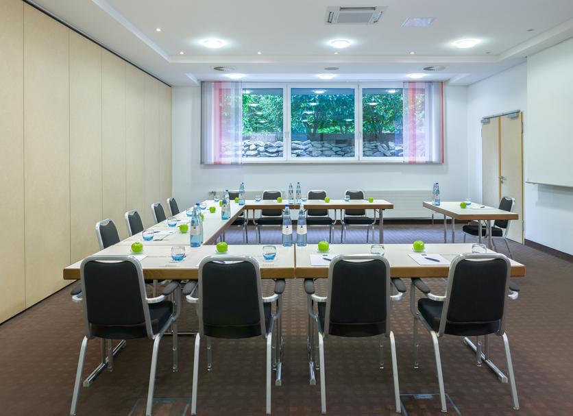 Ruang konferensi Foto