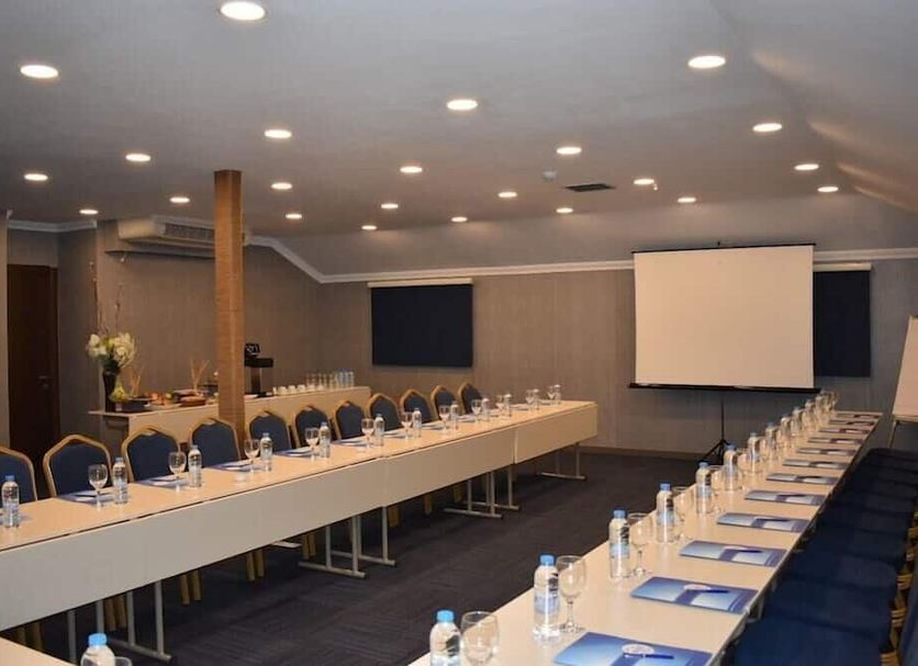 Ruang konferensi Foto