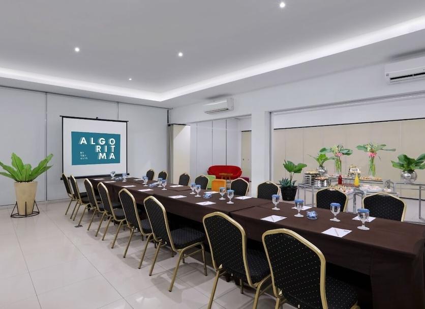 Ruang konferensi Foto