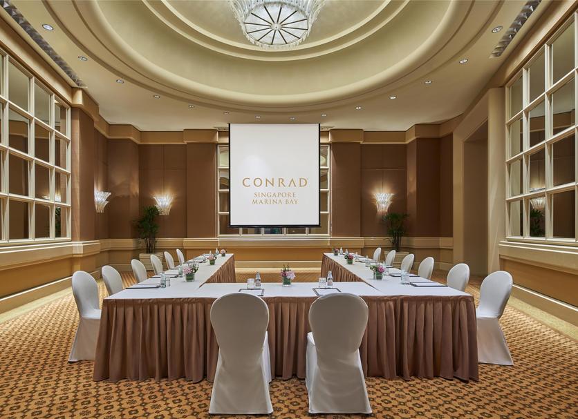 Ruang konferensi Foto