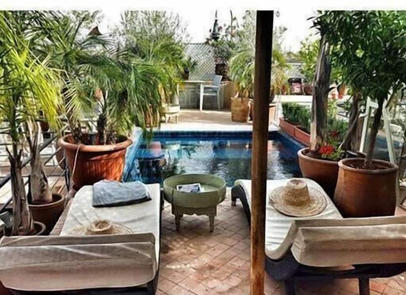 Kolam Foto