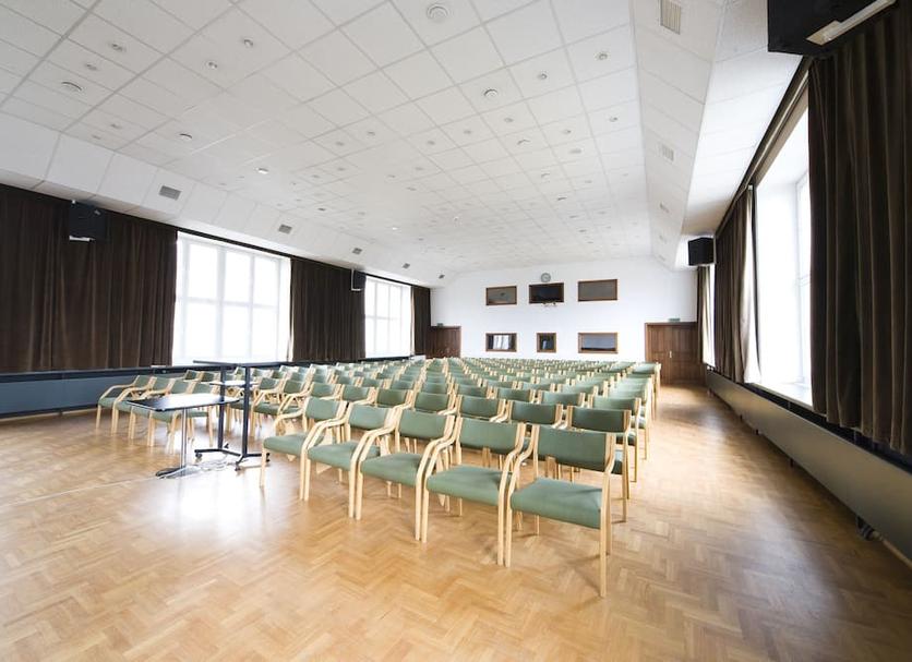 Ruang konferensi Foto