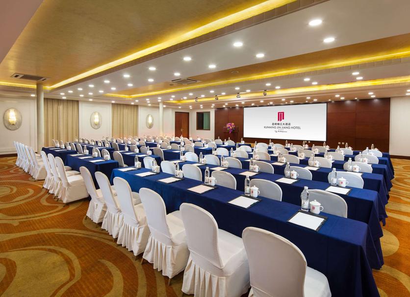 Ruang konferensi Foto