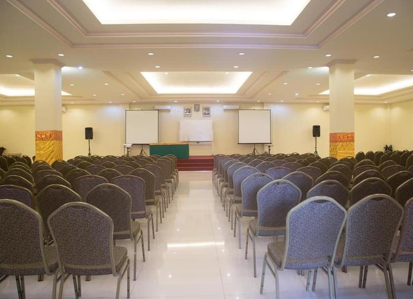 Ruang konferensi Foto