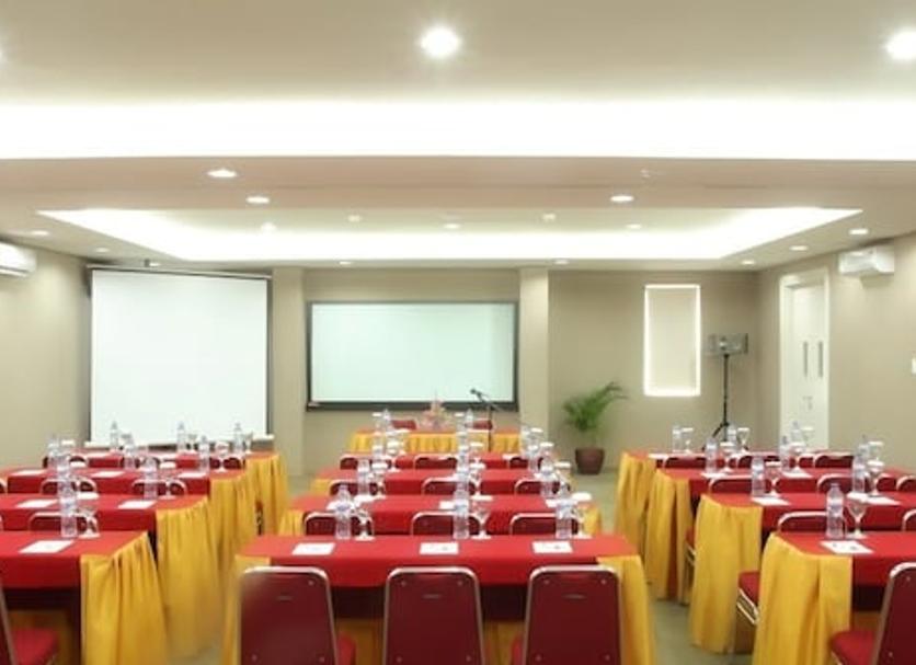 Ruang konferensi Foto