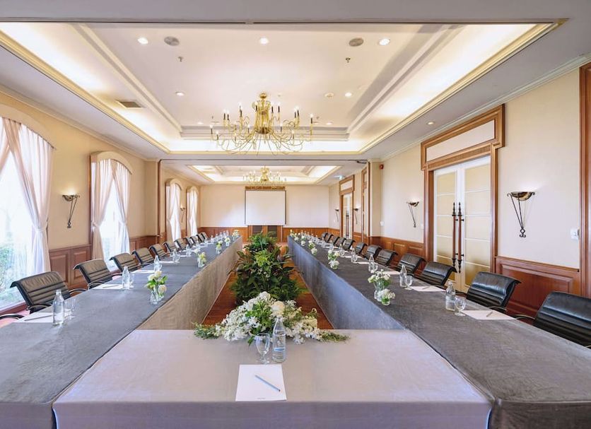 Ruang konferensi Foto