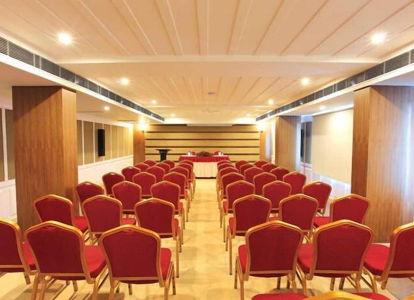 Ruang konferensi Foto