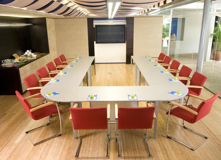 Ruang konferensi Foto