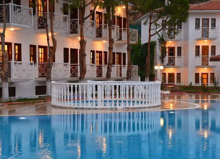Kolam Foto