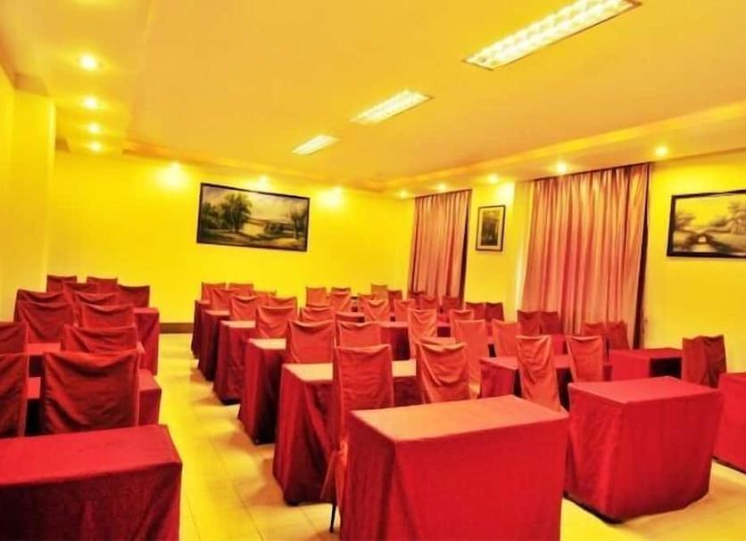 Ruang konferensi Foto