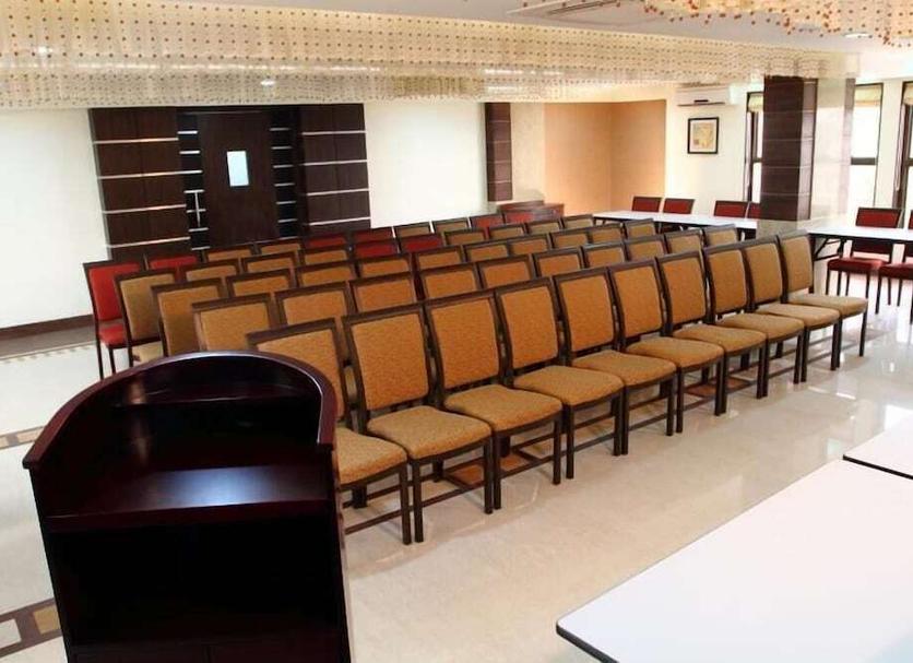 Ruang konferensi Foto
