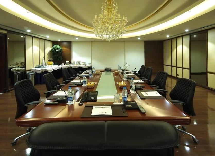 Ruang konferensi Foto