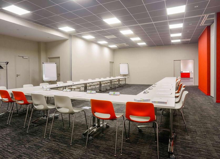 Ruang konferensi Foto