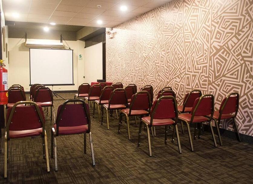Ruang konferensi Foto
