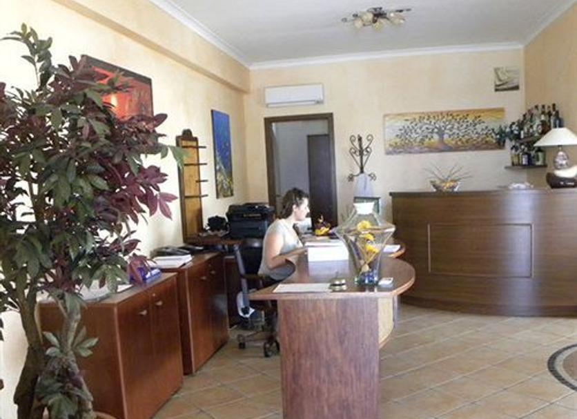 Resepsionis Foto