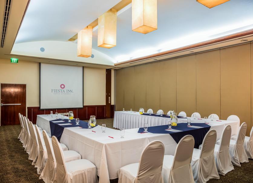 Ruang konferensi Foto