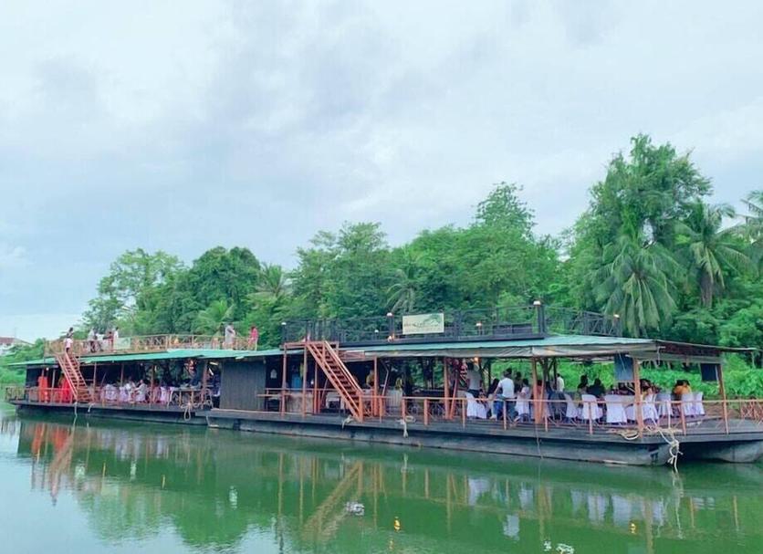Pemandangan luar Foto