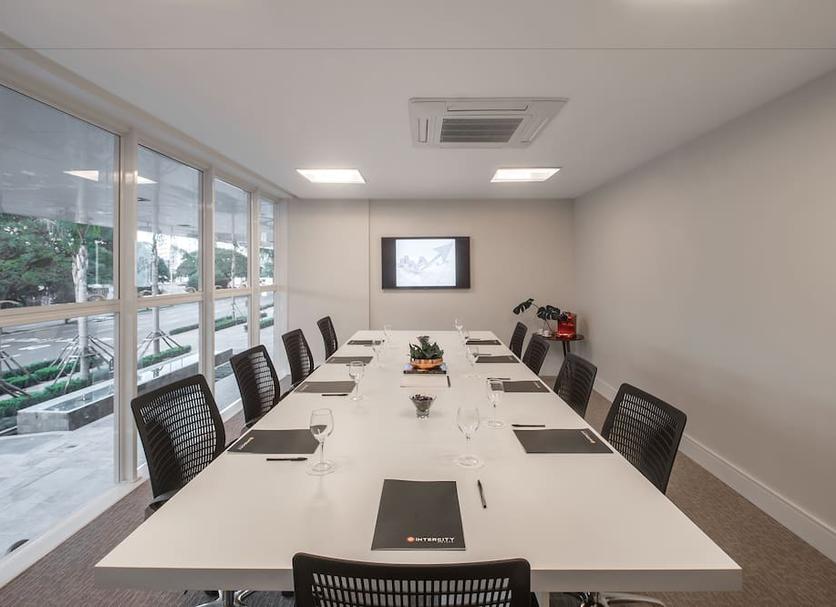 Ruang konferensi Foto