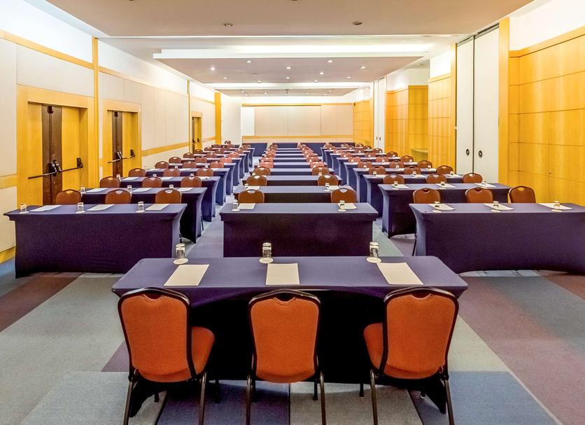 Ruang konferensi Foto