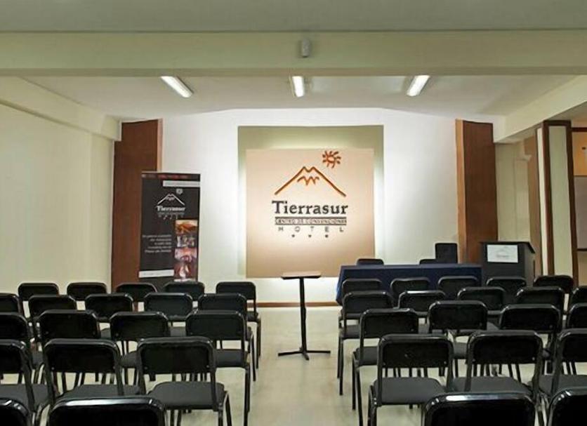 Ruang konferensi Foto
