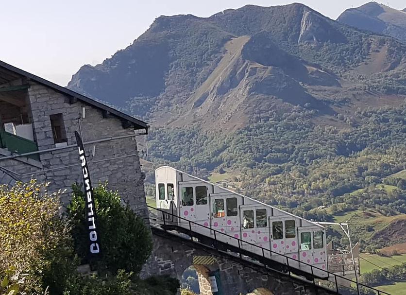 Pemandangan luar Foto