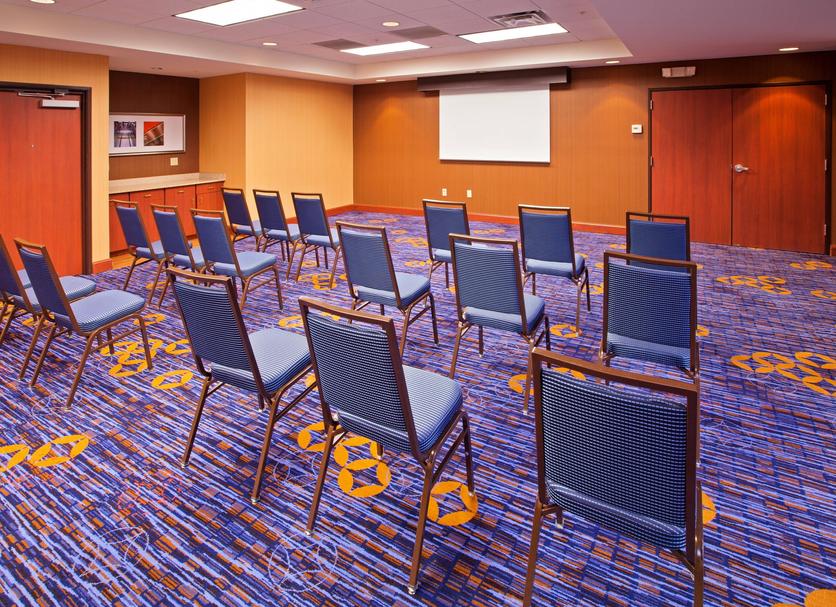 Ruang konferensi Foto