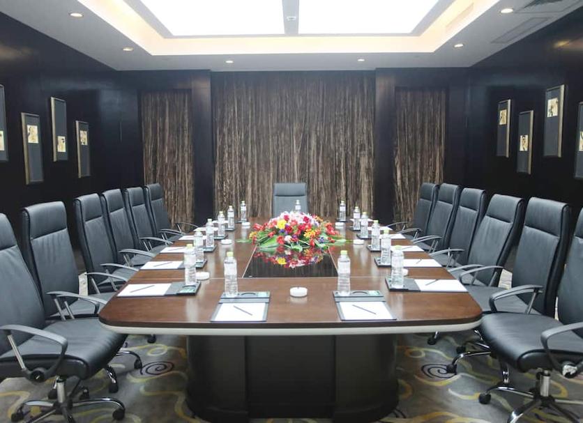 Ruang konferensi Foto