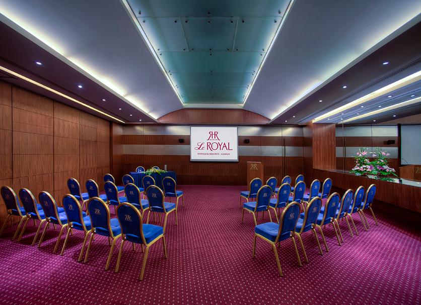 Ruang konferensi Foto