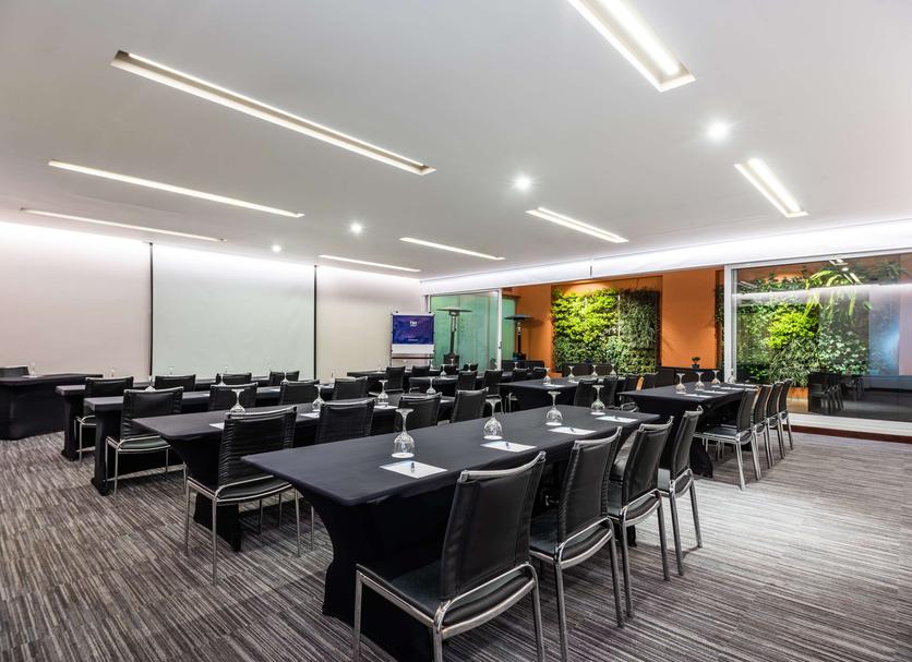 Ruang konferensi Foto