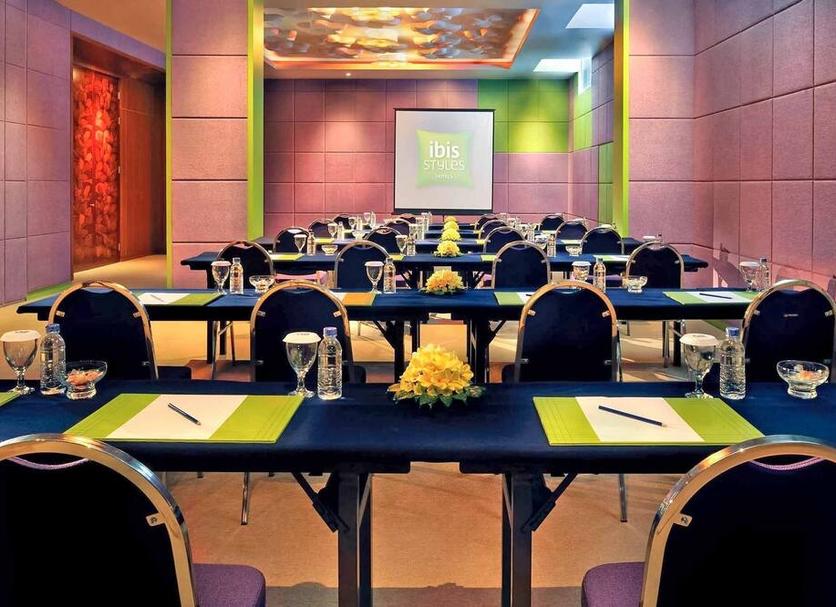 Ruang konferensi Foto
