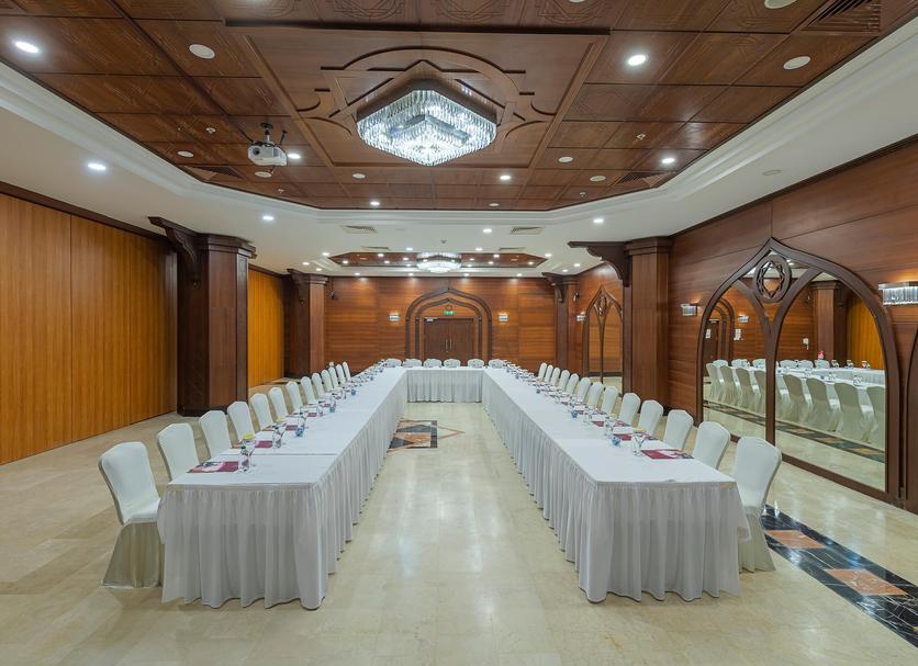 Ruang konferensi Foto