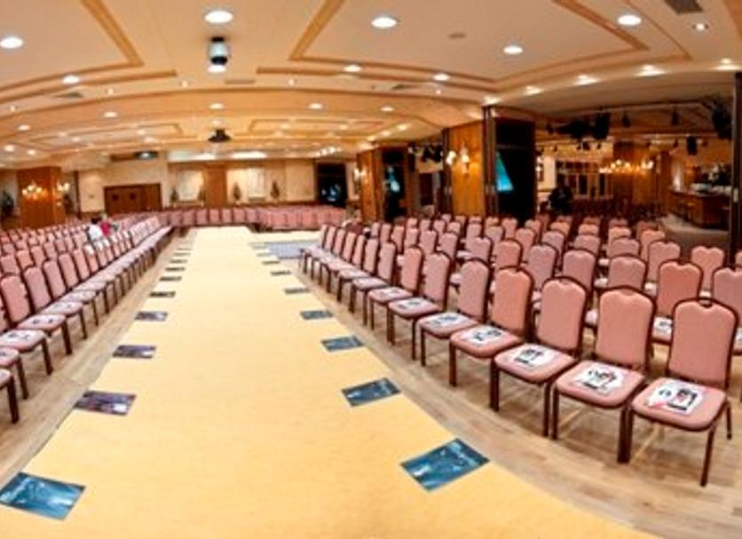 Ruang konferensi Foto