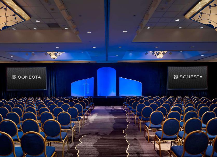 Ruang konferensi Foto
