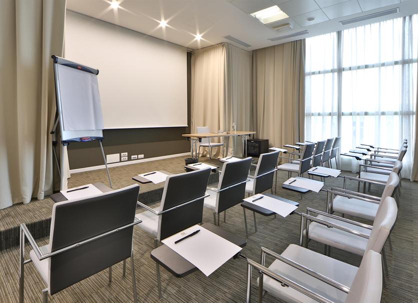 Ruang konferensi Foto