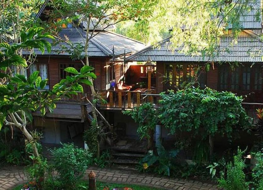 Pemandangan luar Foto