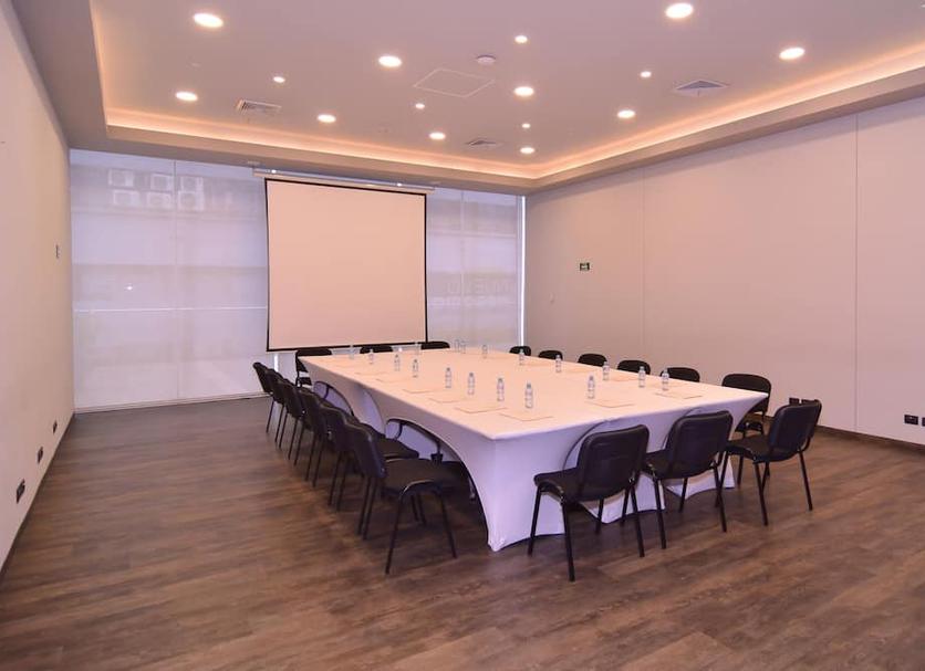 Ruang konferensi Foto